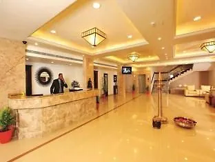 Hotel Raj Regency Nilamel 4*,