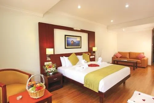 ****  Hotel Raj Regency Nilamel Indie